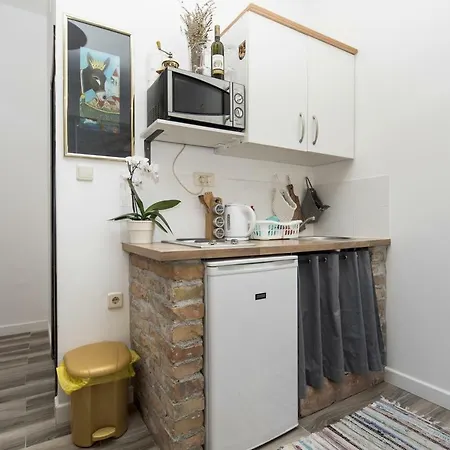 Family Friendly With A Swimming Pool - 17338 * سبليت