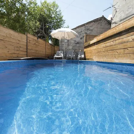 Family Friendly With A Swimming Pool - 17338 شقة سبليت