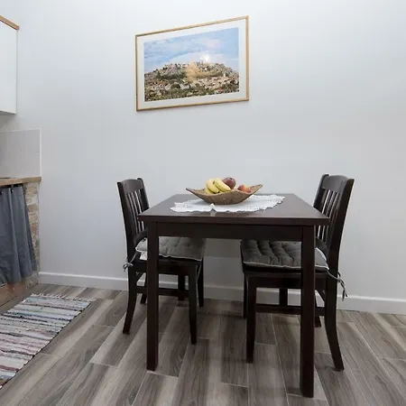 Family Friendly With A Swimming Pool - 17338 شقة *
